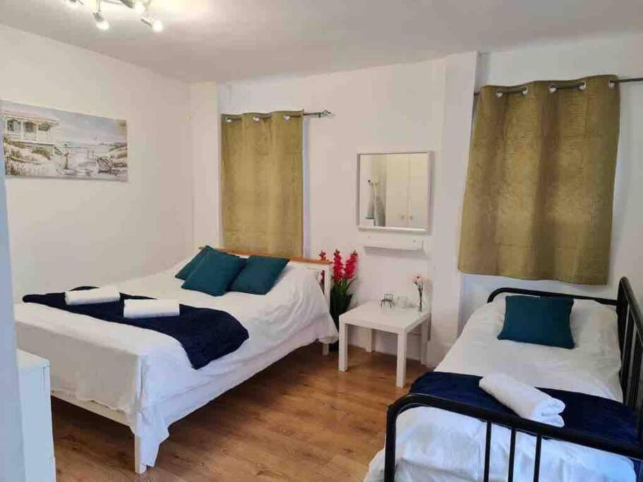 Nice Flat Near Central London Appartement Buitenkant foto